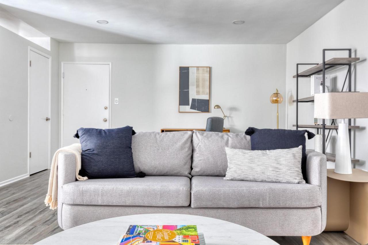 Beverly Hills 2br Nr Bristol Farms The Grove Lax-679 * Los Angeles