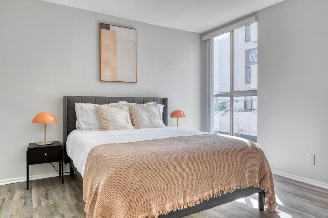 Beverly Hills 2br Nr Bristol Farms The Grove Lax-679 Los Angeles