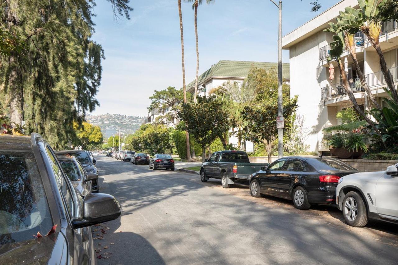 Beverly Hills 2br Nr Bristol Farms The Grove Lax-679 *
